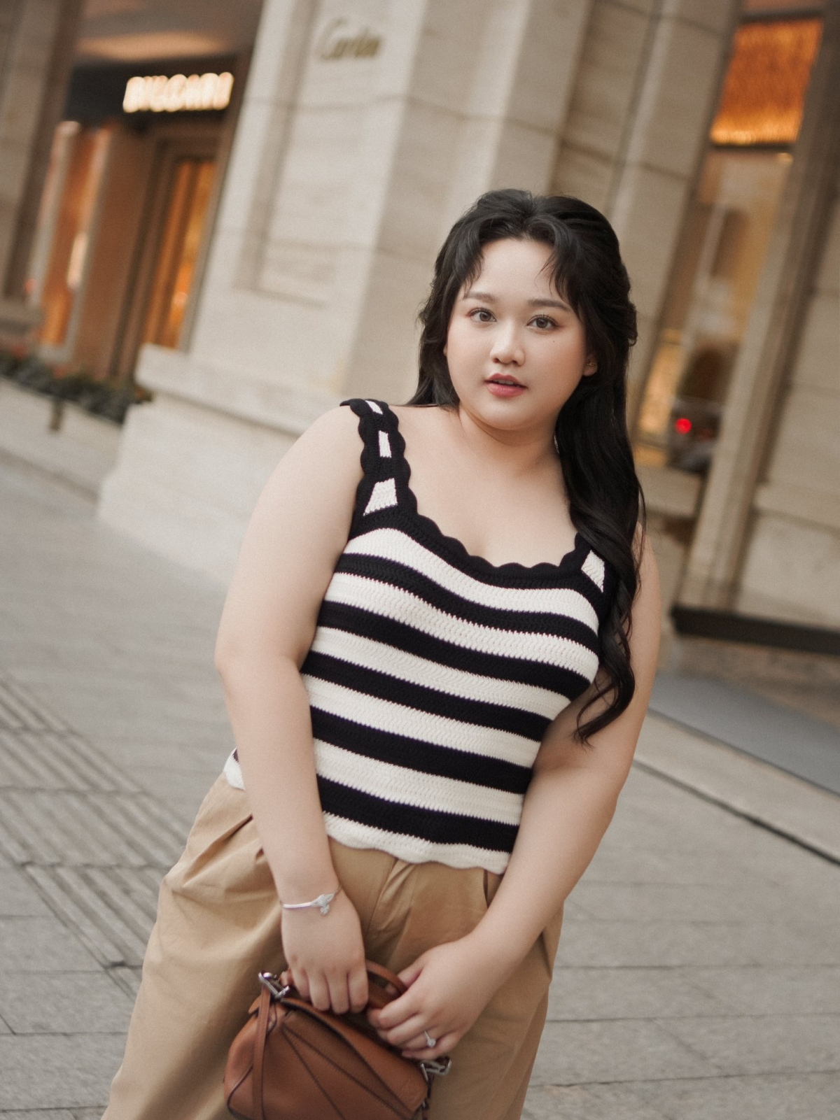 Trúc Anh trang điểm theo phong cách tự nhiên.