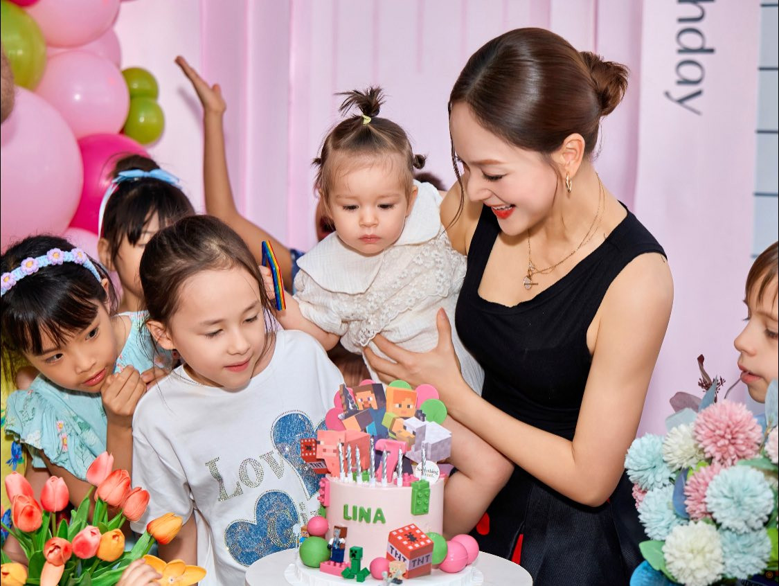 Diễn viên Lan Phương: amp;#34;Chồng từng không đồng cảm, tôi đơn độc trong sự kiệt quệamp;#34; - 7