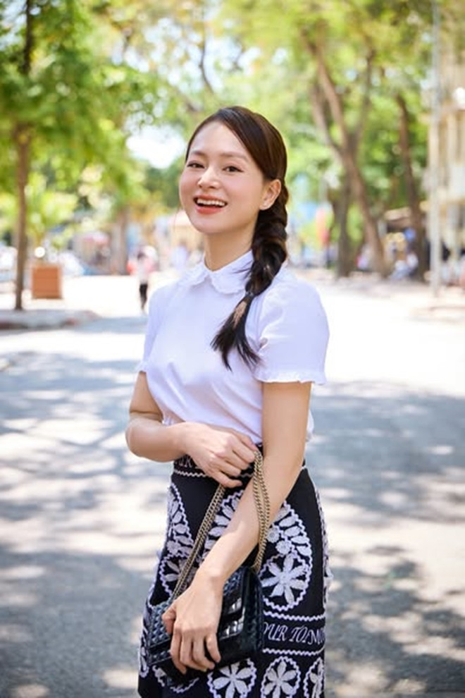 Diễn viên Lan Phương: amp;#34;Chồng từng không đồng cảm, tôi đơn độc trong sự kiệt quệamp;#34; - 2