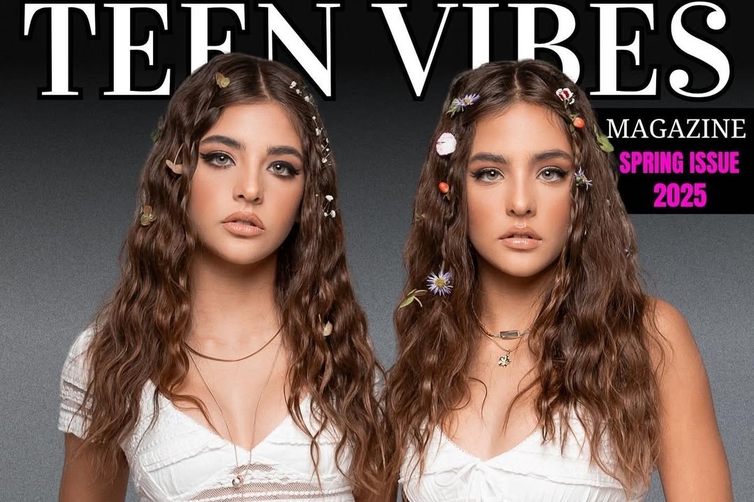Tháng 5, bộ đôi được chọn làm gương mặt trang bìa tạp chí Teen Vibes. Cả hai thể hiện phong cách boho bằng áo xếp viền đăng ten, quần shorts denim.