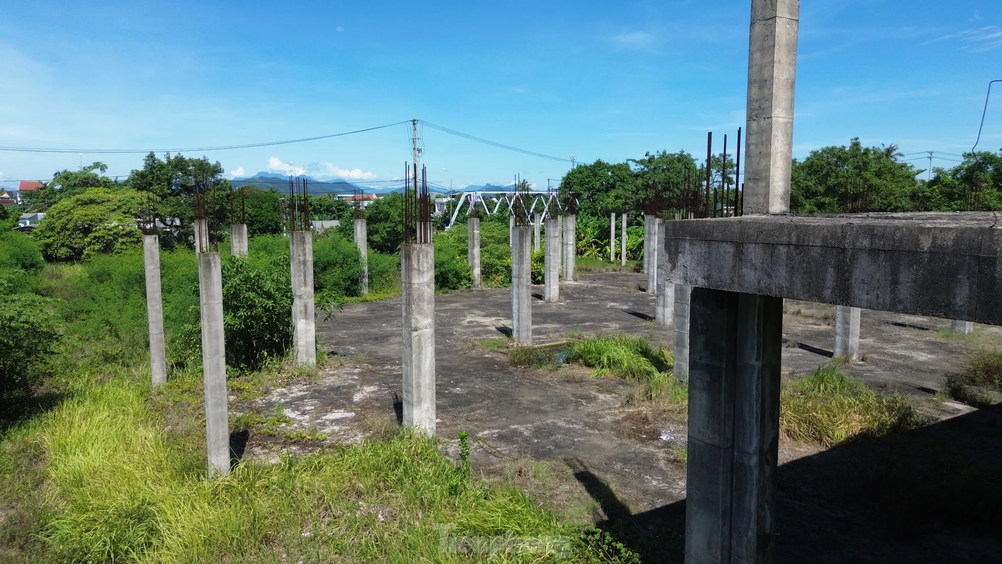 Sau 15 năm dự án khu thương mại giữa trung tâm Huế vẫn thành bãi hoang - 3