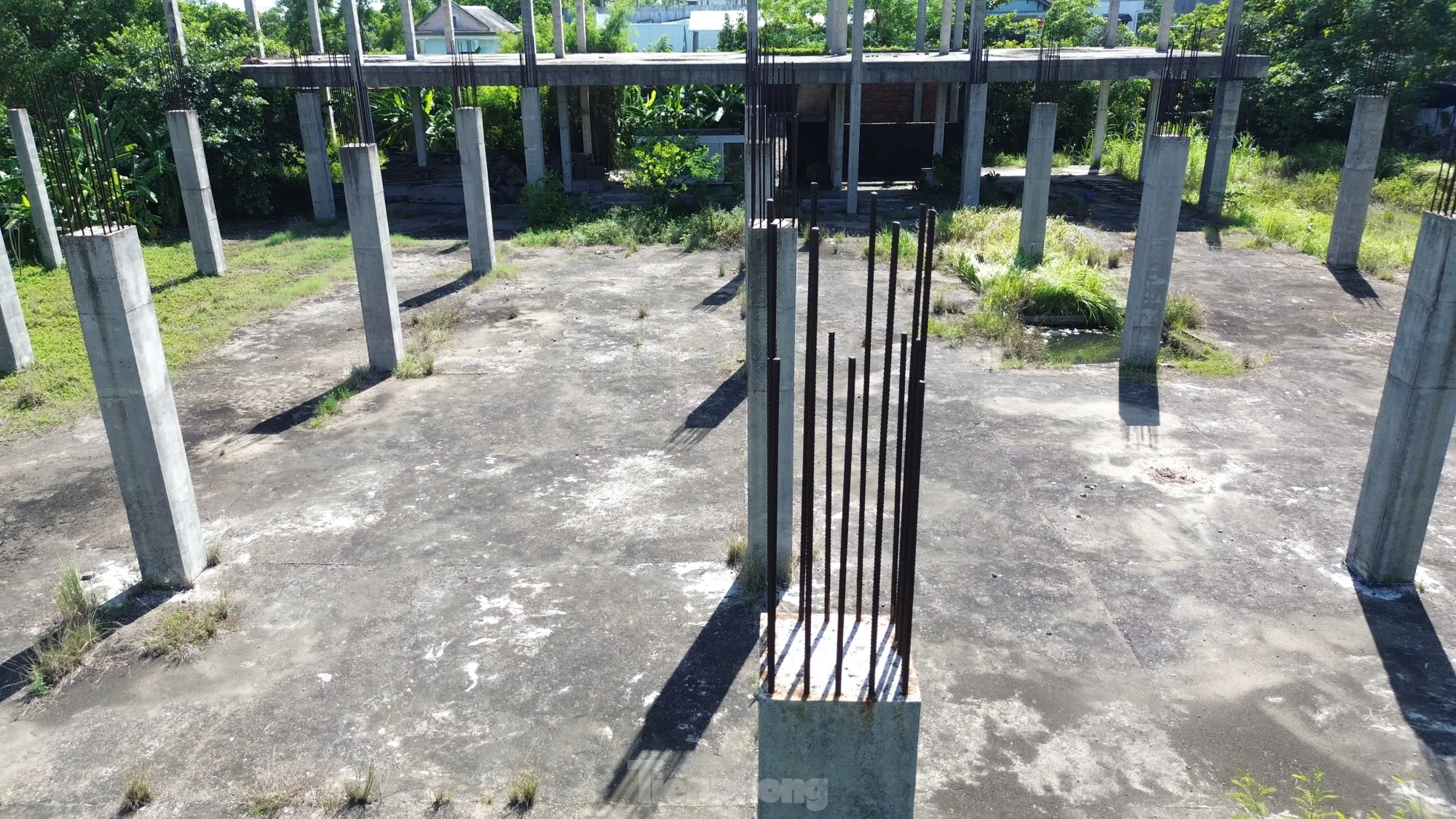 Sau 15 năm dự án khu thương mại giữa trung tâm Huế vẫn thành bãi hoang - 12