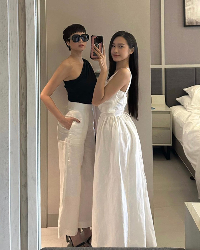 Mẹ Doãn Hải My chuộng phong cách gợi cảm hơn con gái.