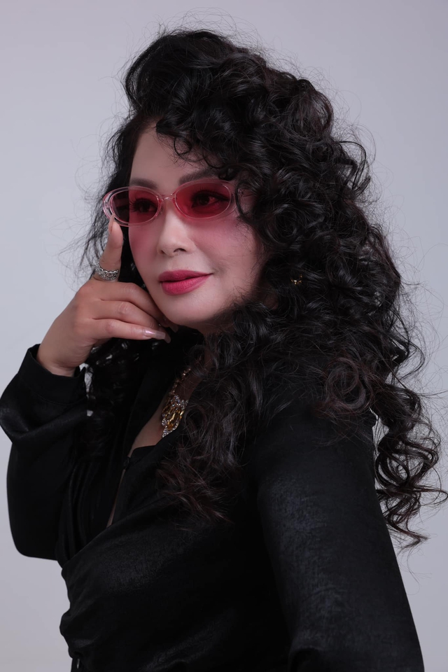 Với chị, điều gì buông bỏ được thì buông bỏ không nên giữ lâu trong lòng rồi sinh ra những suy nghĩ tiêu cực.