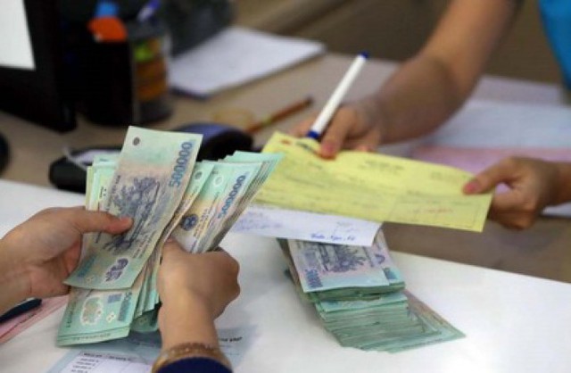 Theo khoản 1 Điều 27 Luật Cư trú năm 2020, công dân khi đến sinh sống tại chỗ ở hợp pháp ngoài phạm vi đơn vị hành chính cấp xã nơi đã đăng ký thường trú, vì mục đích lao động, học tập hoặc lý do khác, và lưu trú từ 30 ngày trở lên, thì có trách nhiệm thực hiện đăng ký tạm trú theo đúng quy định pháp luật. (Ảnh minh hoạ: Internet)