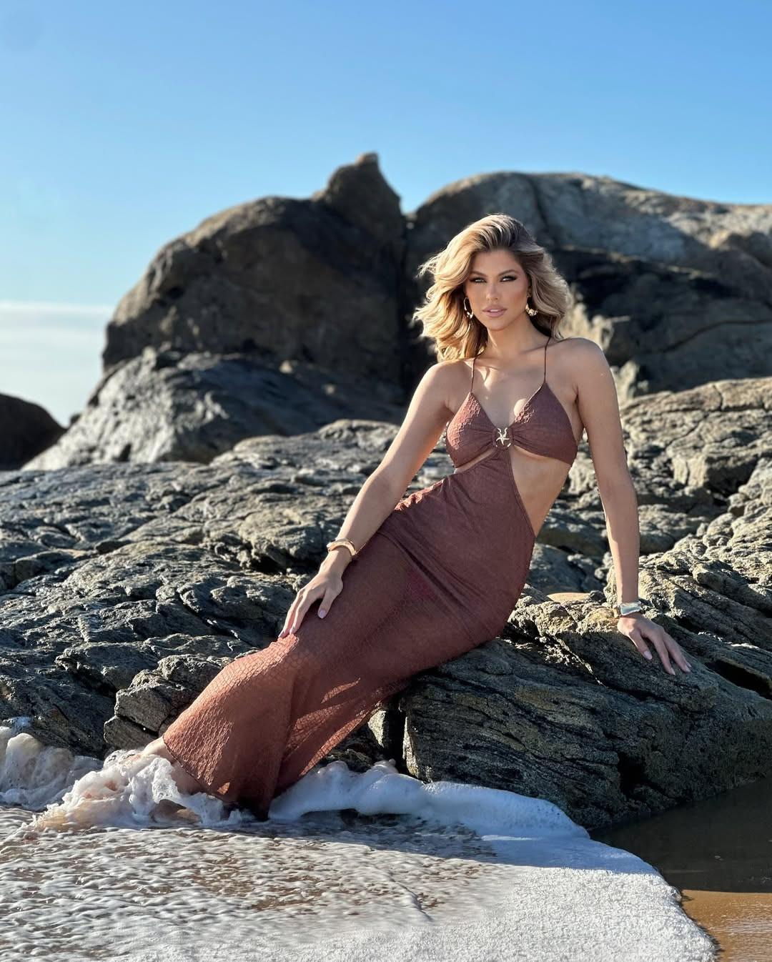 Eduarda từng giữ danh hiệu Miss Espírito Santo và lọt top 10 Miss Universe Brazil 2021.