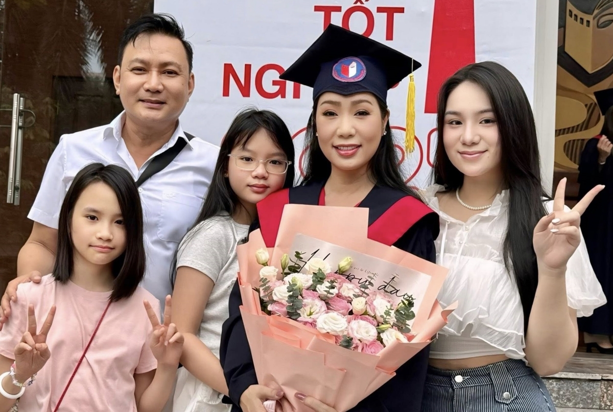 Con gái cao 1,75 m học ngành hàng không của Trịnh Kim Chi - 9