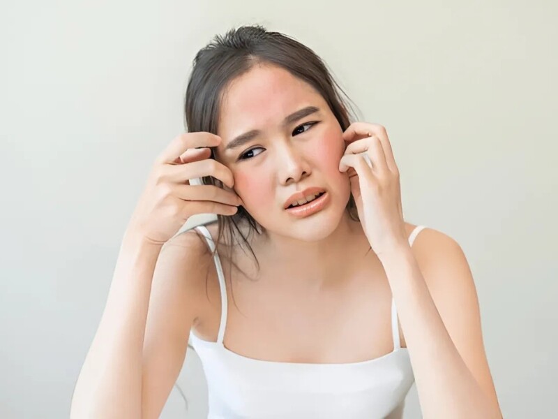 10 dấu hiệu cảnh báo cơ thể đang thiếu nước nghiêm trọng, không chỉ mệt mỏi  mà còn khiến bạn già đi nhanh hơn