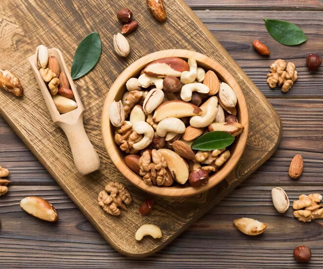 Ăn hạt để bổ sung dinh dưỡng nhưng trong một số trường hợp các thể gây ra tác dụng phụ. (Ảnh minh họa).