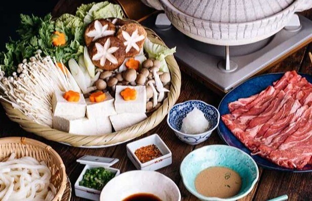 Cần lưu ý các vấn đề sau khi ăn nồi nóng để nó không gây hại cho sức khỏe. (Tác phẩm nghệ thuật).