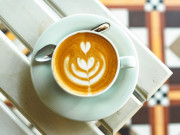 Sức khỏe - Nghiên cứu mới cho thấy dùng 2 loại đồ uống này đúng cách sẽ giúp xương khỏe mạnh, tuổi già "vô tư"