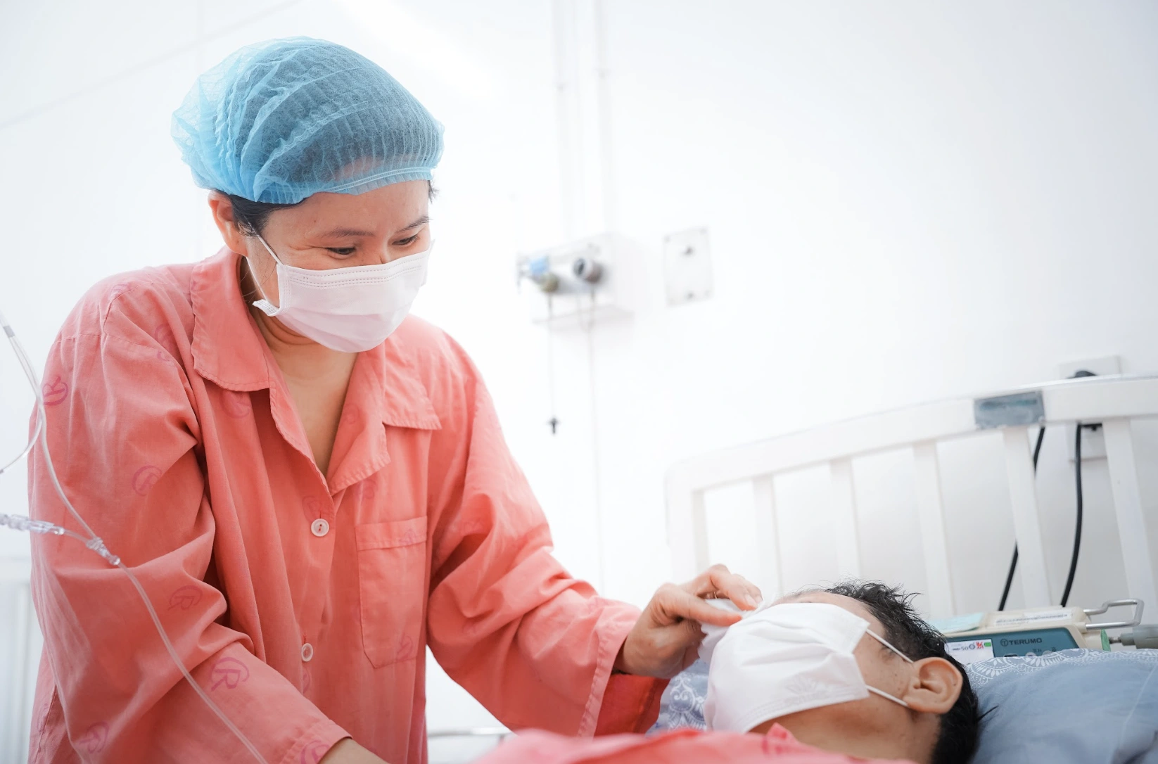 Ông T. đã hồi sinh một cuộc sống mới sau phẫu thuật ghép thận. (Ảnh: BVCC).