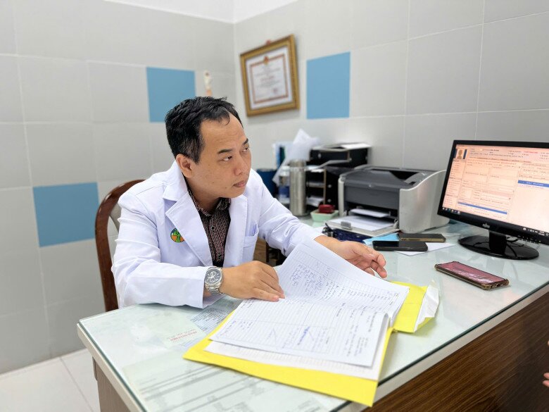 Theo bác sĩ Huy, khi trẻ được thấu hiểu sẽ không cần tìm đến người lạ để tâm sự.