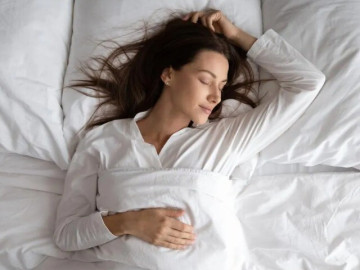 Tưởng tốt nhưng cực hại: 5 thói quen phản chủ trước giờ ngủ, bạn đang dính bao nhiêu lỗi?