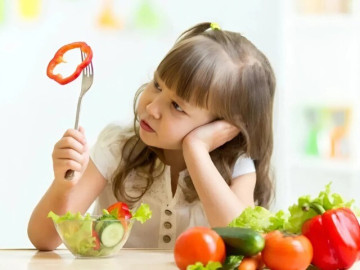 10 hành động cho thấy trẻ đang bị tổn thương tâm lý, chán ăn và mất ngủ cũng là tín hiệu cầu cứu