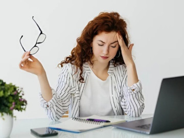 10 dấu hiệu cảnh báo cơ thể đang kiệt quệ toàn diện cần được nghỉ ngơi, người trẻ thường bỏ qua rồi ân hận