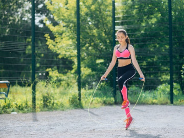 Sức khỏe - 10 bài tập toàn thân tốt cho sức khỏe, vừa tăng cơ giảm mỡ lại giúp bạn trẻ hơn so với tuổi thật