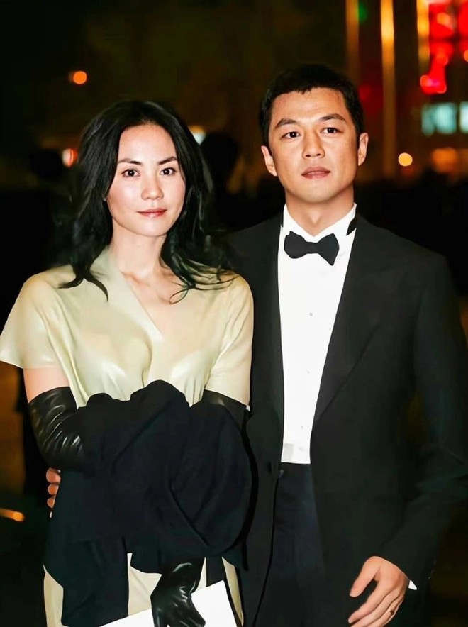Vương Phi và Lý Á Bằng dù đã ly hôn nhưng vẫn dành tình cảm đặc biệt cho Lý Yên.