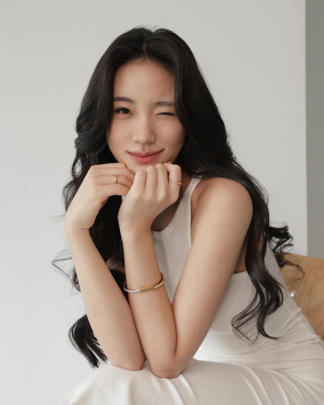 Không ít khoảnh khắc cô bé y hệt người bác nổi tiếng.