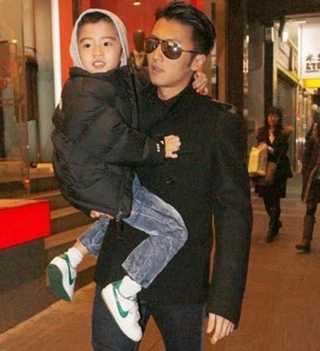 Lucas khi còn là cậu bé từng mong muốn có thể hàn gắn tình cảm của bố mẹ.