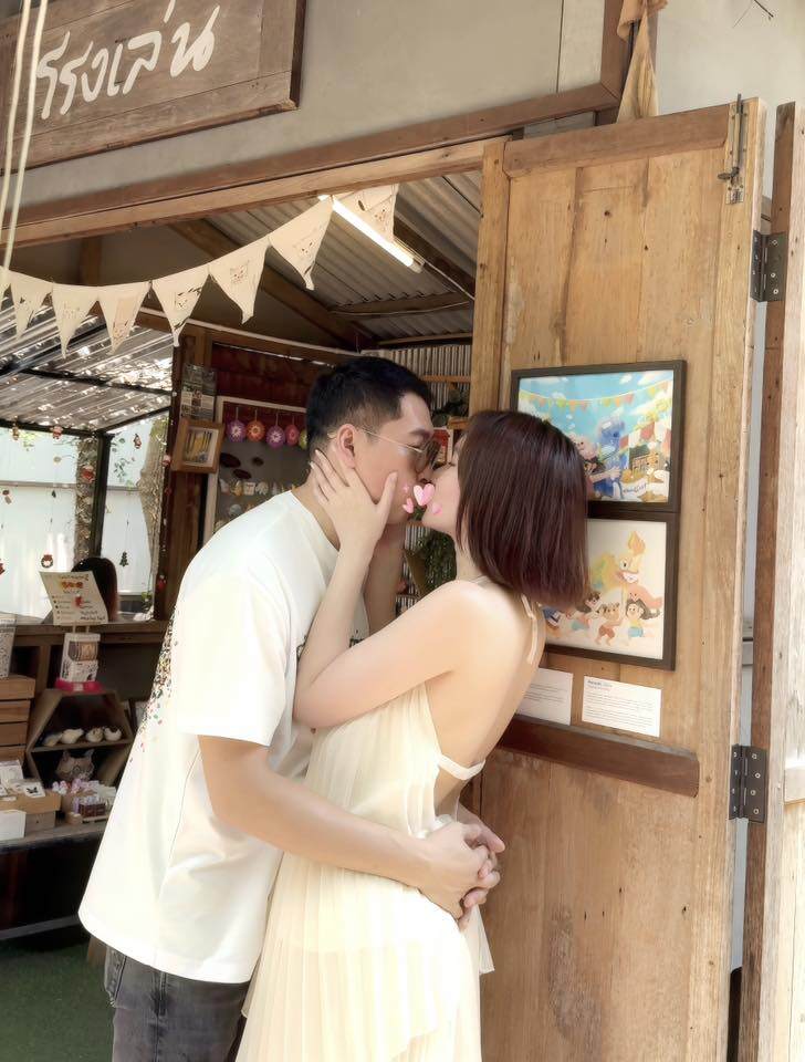 Sao Việt 24h: Con gái Trương Ngọc Ánh có giọng đọc tiếng Anh như người bản địa, đứng cạnh mẹ lộ rõ vẻ amp;#34;non nớtamp;#34; - 5