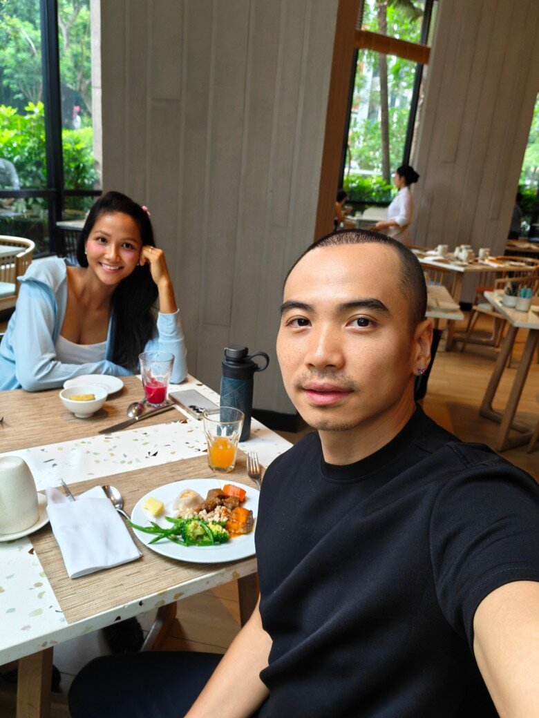 Sao Việt 24h: Con trai quốc tịch Mỹ của Thuý Diễm khoe bảng điểm xuất sắc, nói lời cảm ơn khiến bố mẹ amp;#34;phì cườiamp;#34; - 10