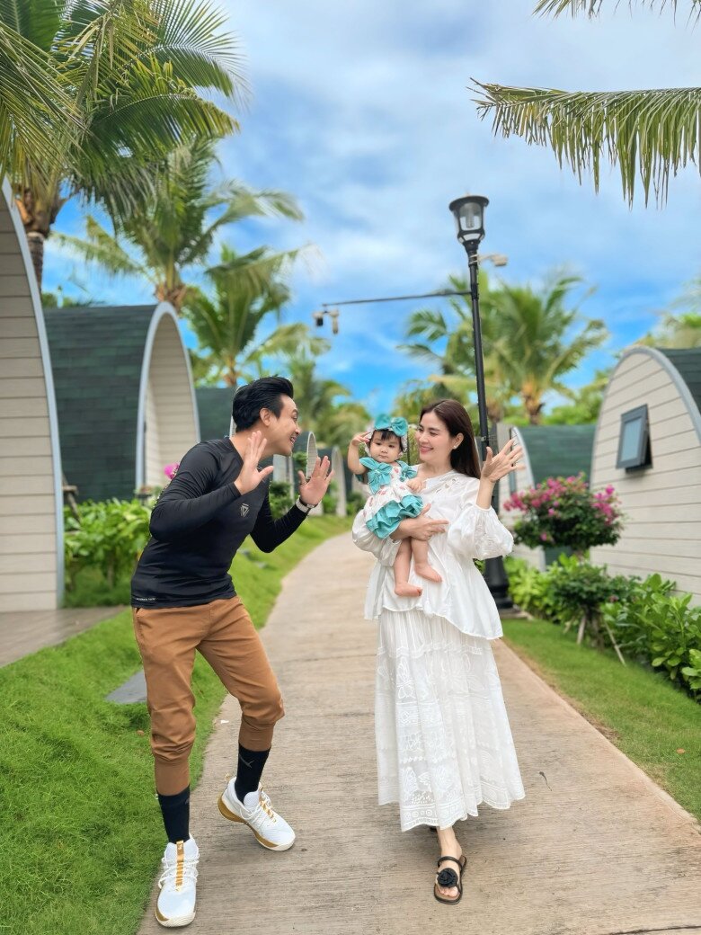 Sao Việt 24h: Con trai quốc tịch Mỹ của Thuý Diễm khoe bảng điểm xuất sắc, nói lời cảm ơn khiến bố mẹ amp;#34;phì cườiamp;#34; - 8