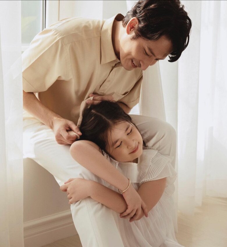 Sao Việt 24h: Hamp;#39;Hen Niê khoe body bốc lửa giữa tin đồn có bầu, chồng cũng đăng ảnh cởi áo nóng bỏng không thua vợ - 10