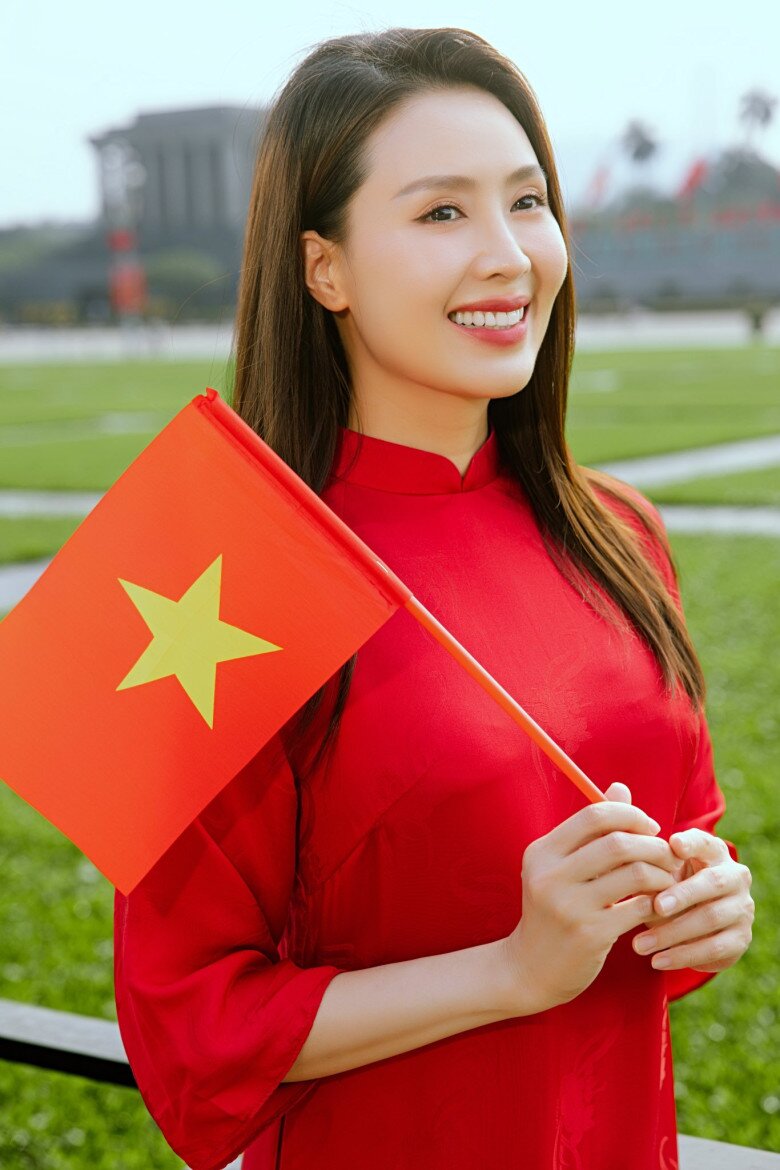 Sao Việt 24h: Mai Ngọc thuê bảo mẫu 24/7 chăm con đầu lòng, ở cữ trong biệt phủ nhà chồng thiếu gia như amp;#34;nữ hoàngamp;#34; - 9