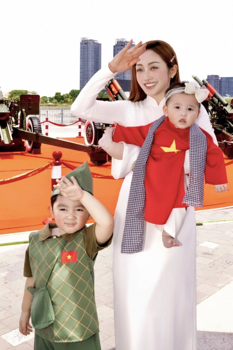 Sao Việt 24h: MC Hoài Anh khoe khoảnh khắc chung khung hình với cụ ông U80 lái xe máy từ Nghệ An vào TP.HCM xem diễu binh - 10