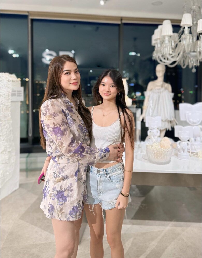Sao Việt 24h: MC Mai Ngọc khoe con trai 1 tháng tuổi đã có cẳng chân dài miên man, mong tương lai sẽ cao hơn mẹ - 13