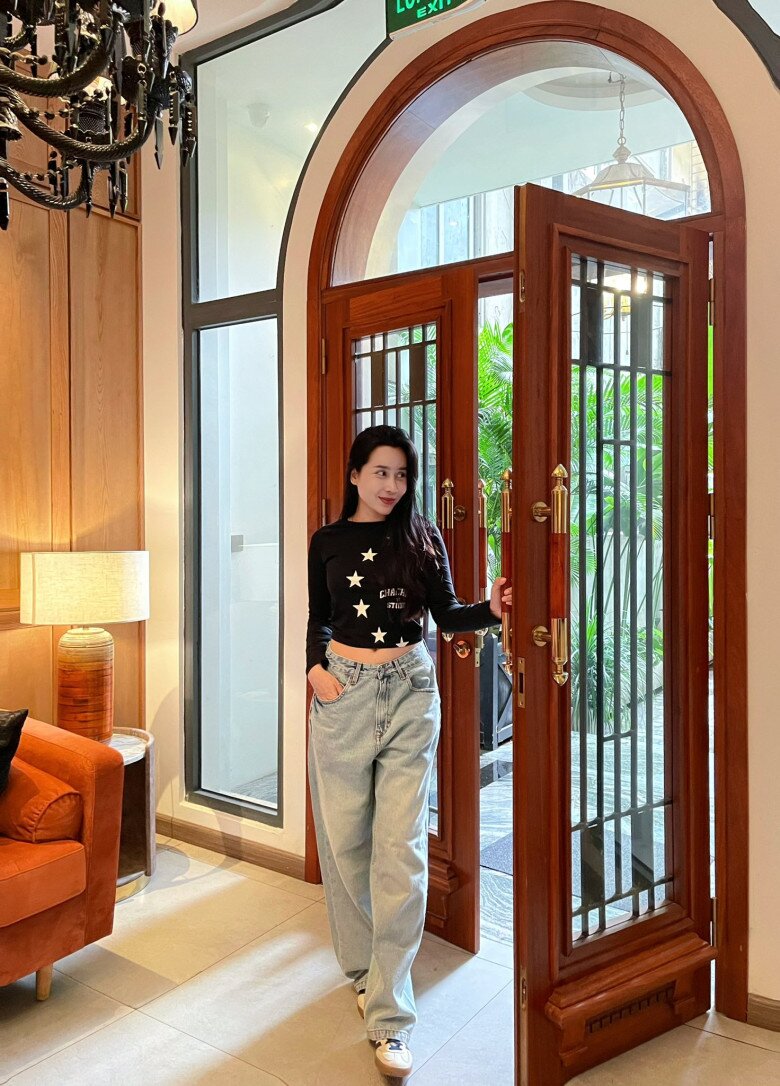 Sao Việt 24h: Phan Hiển amp;#34;lạnh sống lưngamp;#34; khi vợ nói lời yêu thương, Khánh Thi kể chuyện amp;#34;hầuamp;#34; chồng đầy vất vả - 12