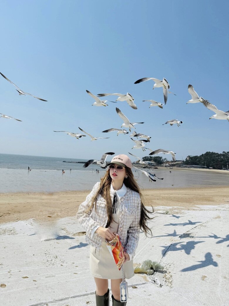 Sao Việt 24h: Con trai Hồ Ngọc Hà có năng khiếu vượt trội, chững chạc khi amp;#34;đối đầuamp;#34; bố Kim Lý, khác vẻ nhí nhố thường thấy - 12