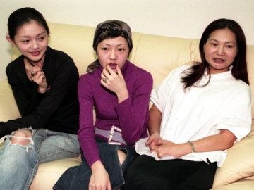 Mẹ và em gái lén bán trang sức của Từ Hy Viên, đòi Uông Tiểu Phi đưa gần 6 tỷ đồng?