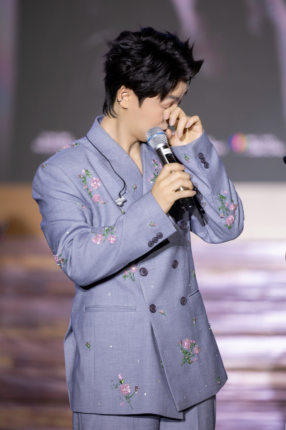 Thủy Anh cầm chảo amp;#34;đánh ghenamp;#34; BB Trần trong fan meeting amp;#34;Thanh xuân năm ấyamp;#34; của Đăng Khôi - 19