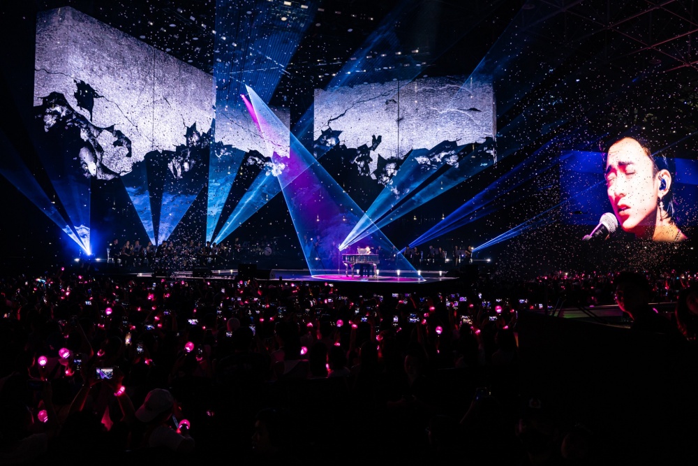 Sân khấu SOOBIN Live Concert: All-Rounder được đầu tư hoành tráng.