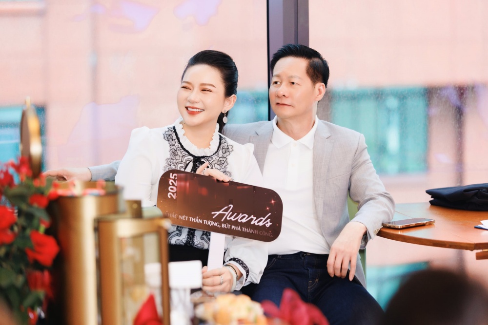 Chồng đại gia nói Phan Như Thảo thay đổi sau 10 năm, không ngại ngọt ngào giữa chốn đông người - 2
