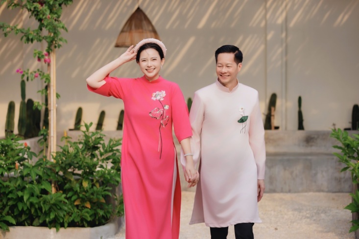 Dù bên nhau nhiều năm nhưng Phan Như Thảo và chồng vẫn mặn nồng như thuở ban đầu.