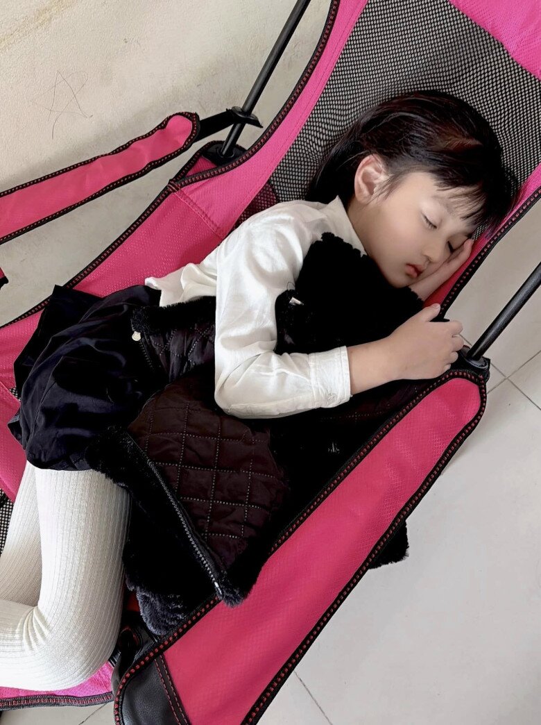 Hậu trường làm việc của bé Cherry mỗi ngày,