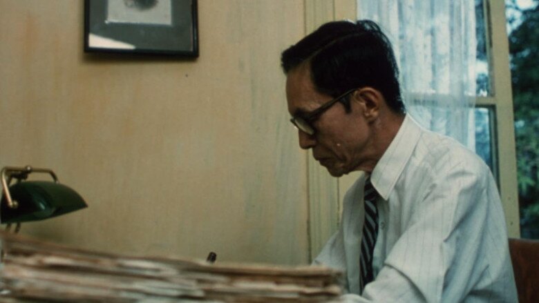Nhà báo Phạm Khắc Lãm trong phim.