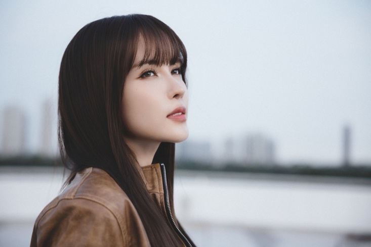 Thiều Bảo Trâm vừa ra mắt sản phẩm âm nhạc mới xoay quanh chủ đề mối quan hệ mập mờ.