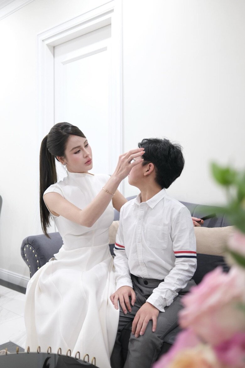Con trai Lương Thu Trang từng muốn mẹ không làm diễn viên để ở nhà với con nhiều hơn.