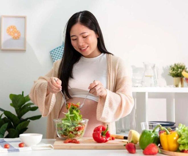 3 tháng đầu là giai đoạn vàng của thai kỳ, mẹ nên ăn gì để bé phát triển toàn diện? - 1