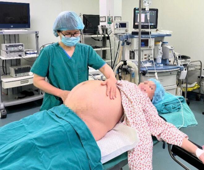 Hành Trình Vượt Sóng: Chị M. Tìm Lại Niềm Hạnh Phúc Mẹ Tròn Con Vuông Tại Bệnh Viện FV