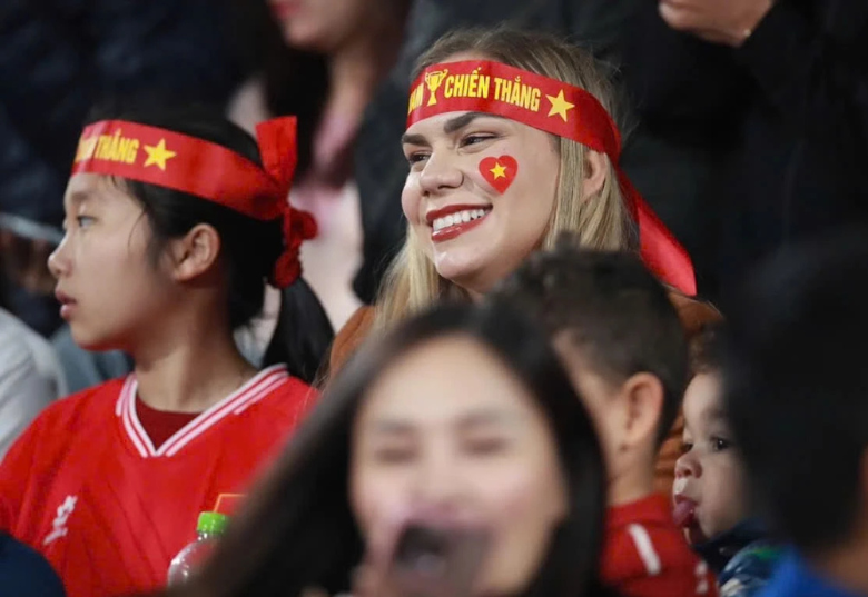Marcele Seippel luôn đồng hành và dành sự cổ vũ nồng nhiệt cho ông xã.