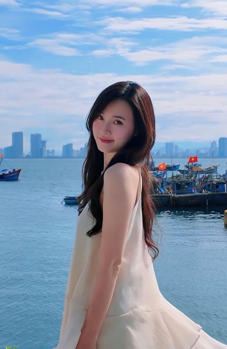 Nữ diễn viên khoe nhan sắc không tuổi trong những bức ảnh, đoạn clip trên trang cá nhân.