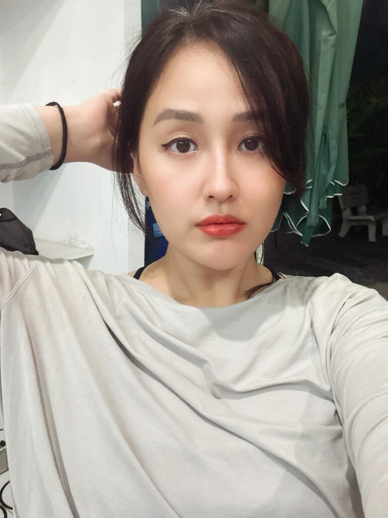 Những tông màu hồng nude cũng được mỹ nhân đình đám ưa thích.
