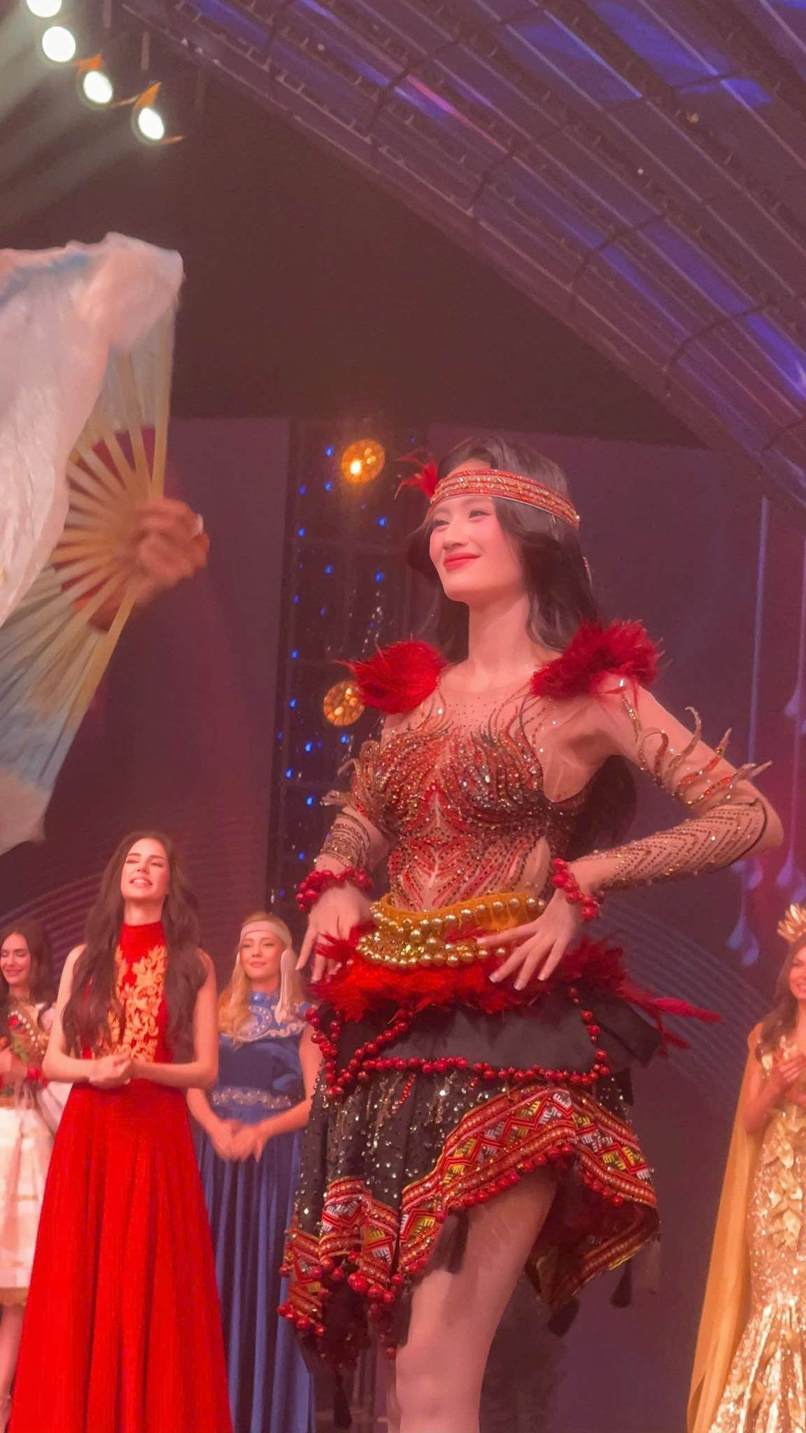 Chung kết Miss World 2025: Top 4 người đẹp lộ diện - 5