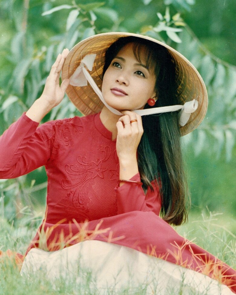 NSND Lê Khanh có vẻ đẹp thanh thoát và tràn đầy sức sống.