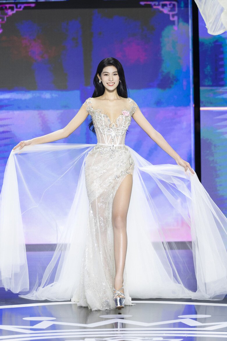 1. Thí sinh Nguyễn Thanh Thảo, sinh năm 2006, đến từ Thủ đô Hà Nội.